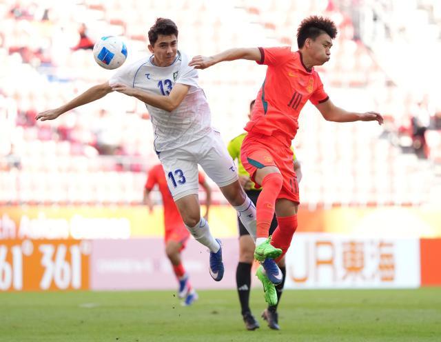 【亚运会】时隔28年再获奖牌！U23国足点球取胜乌兹